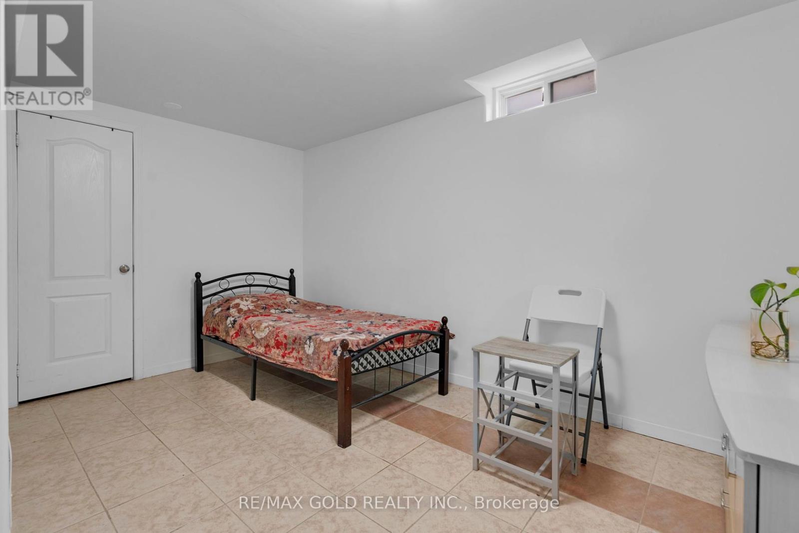 46 Cobblestone Court, Brampton, Ontario  L6R 2S2 - Photo 30 - W12445608