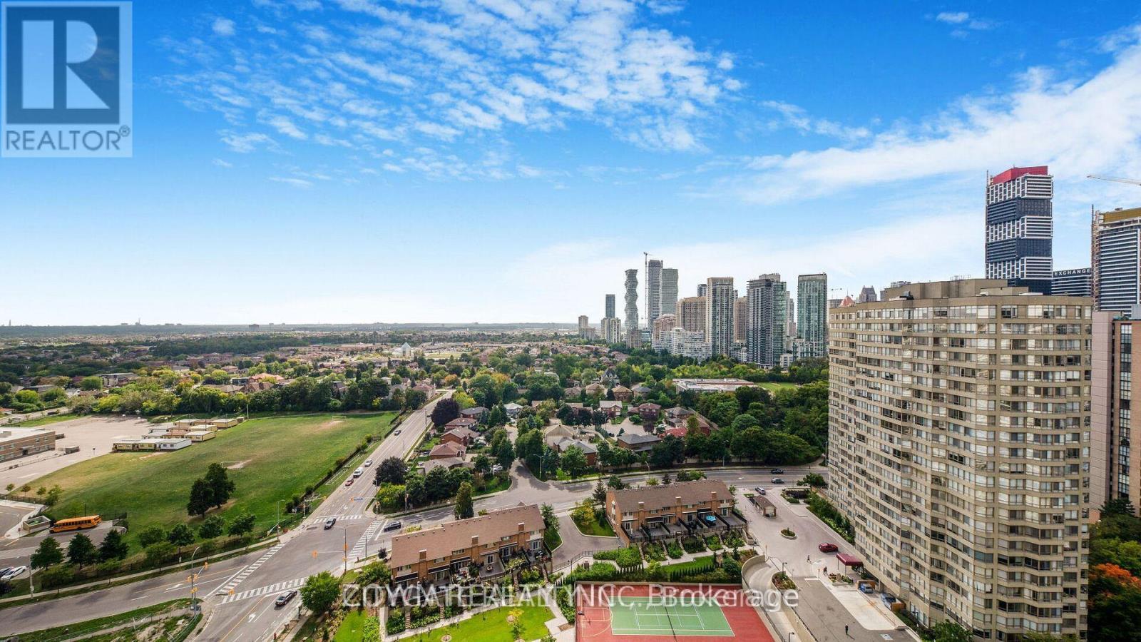 612 - 55 Elm Drive, Mississauga, Ontario  L5B 3Z3 - Photo 3 - W12450301