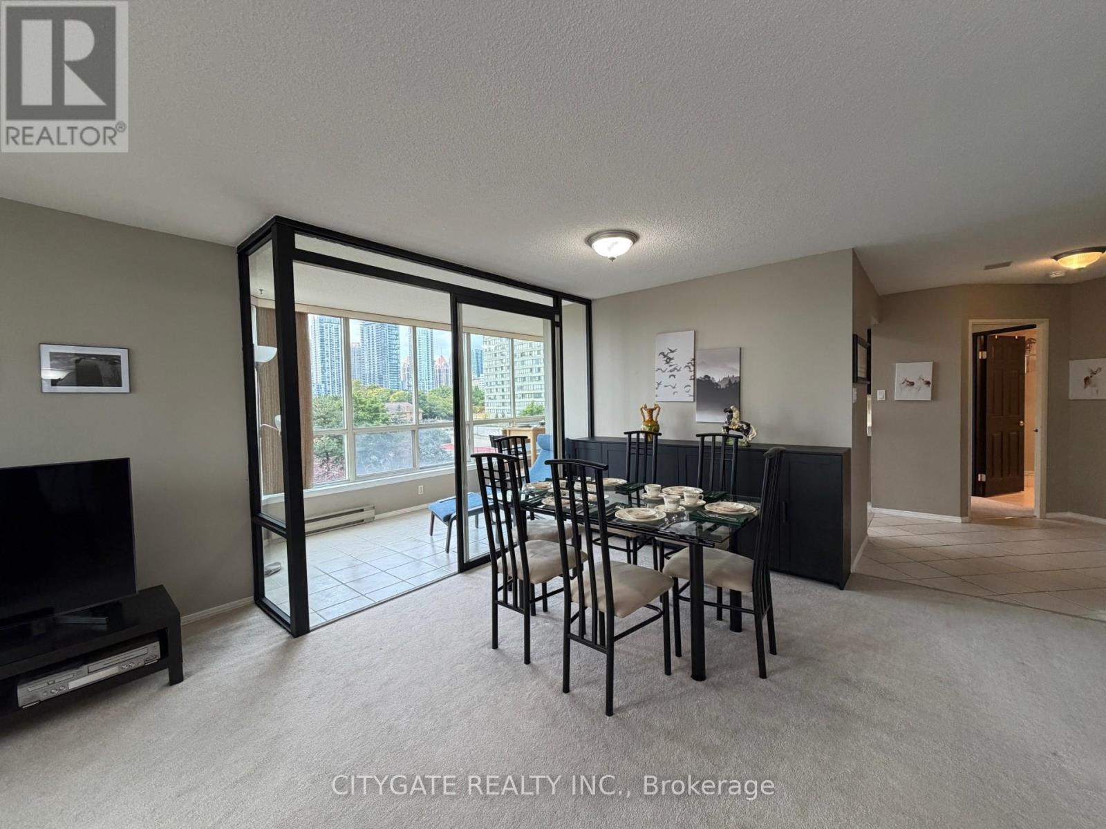 612 - 55 Elm Drive, Mississauga, Ontario  L5B 3Z3 - Photo 5 - W12450301