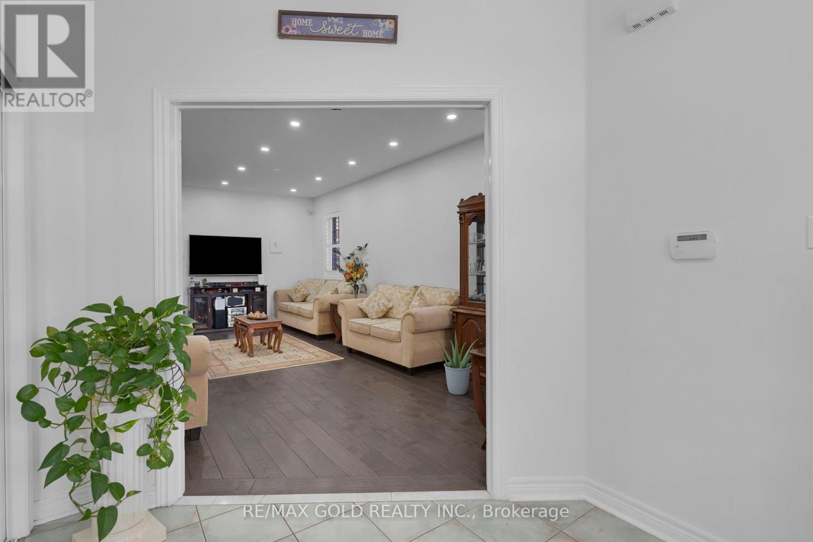 46 Cobblestone Court, Brampton, Ontario  L6R 2S2 - Photo 43 - W12445608