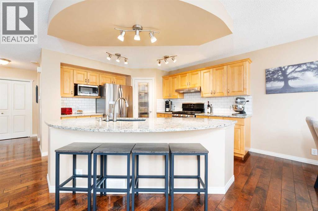 81 Tuscany Ravine Crescent Nw, Calgary, Alberta  T3L 2X2 - Photo 6 - A2260936