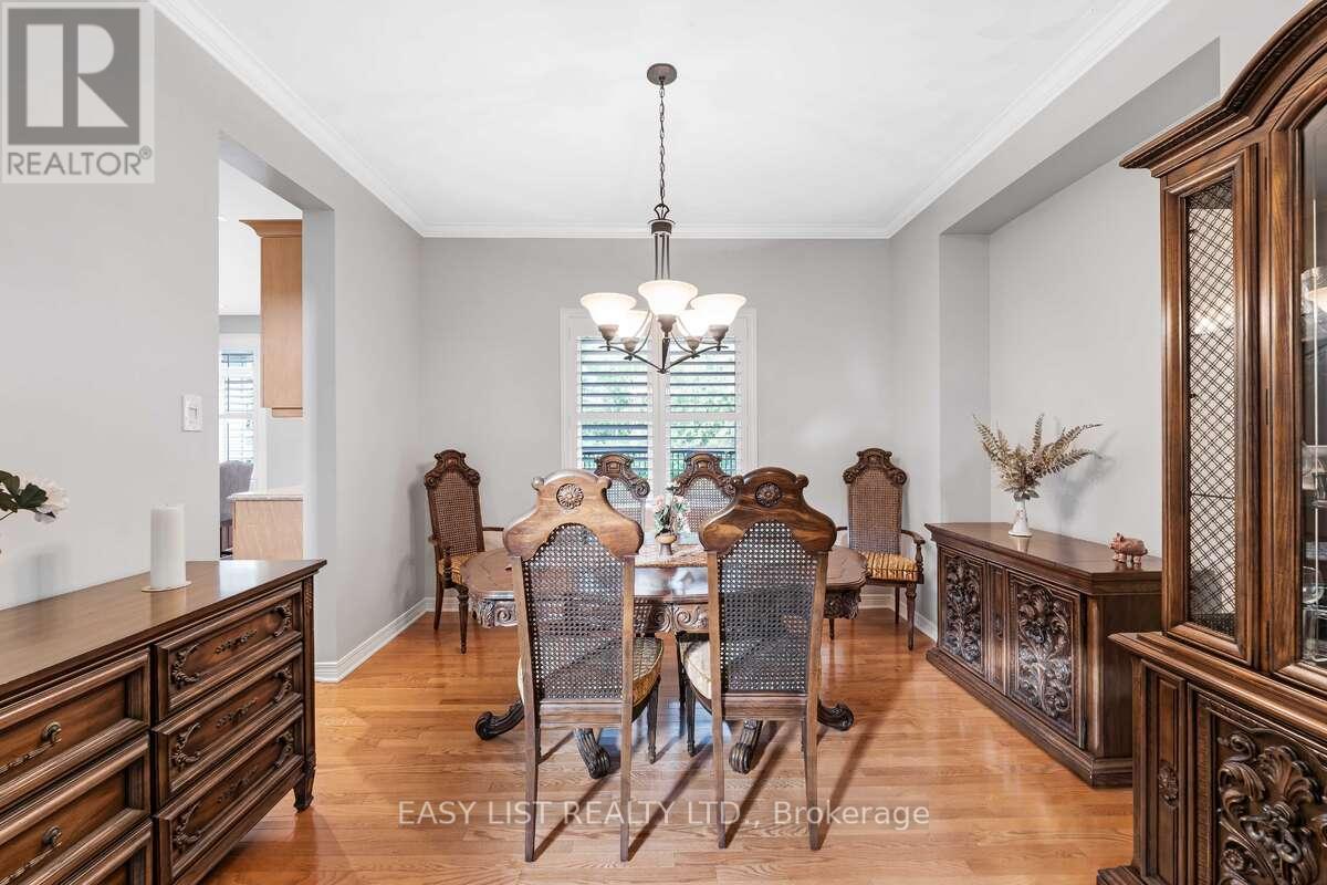 31 Forest Creek Drive, Ottawa, Ontario  K2S 1P9 - Photo 16 - X12450442