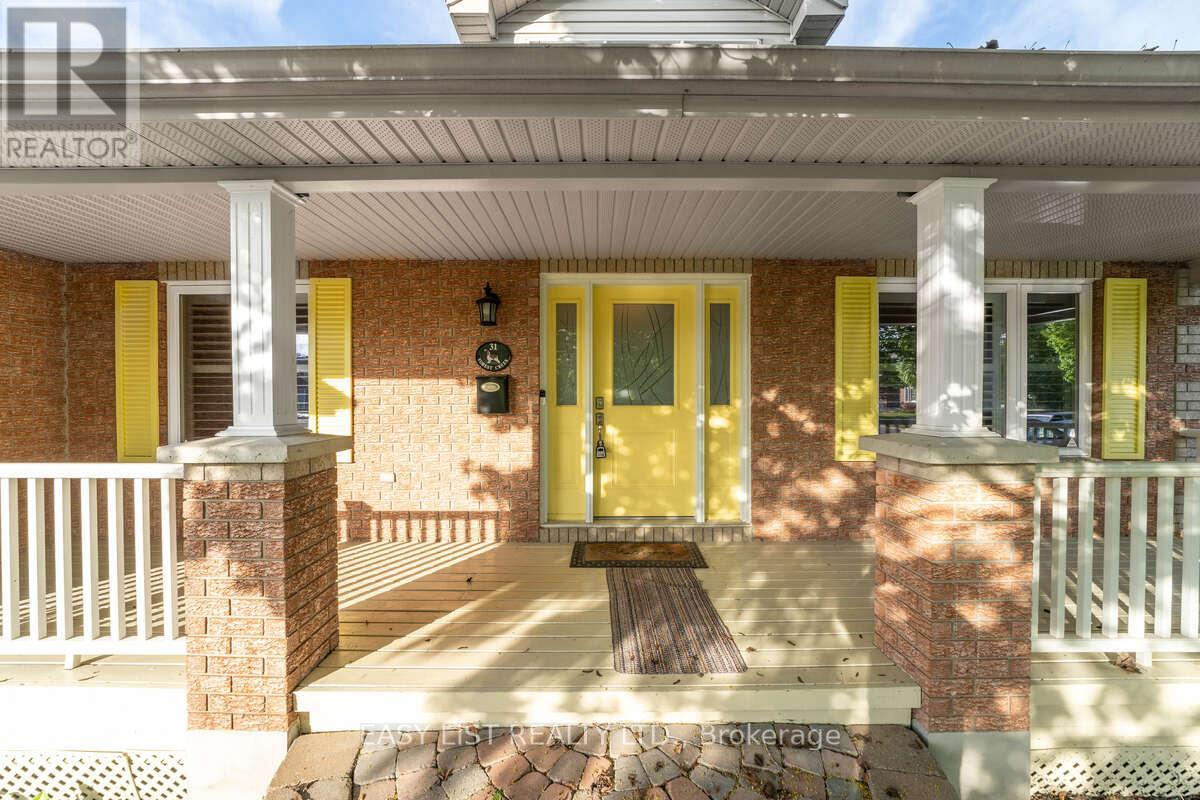 31 Forest Creek Drive, Ottawa, Ontario  K2S 1P9 - Photo 2 - X12450442