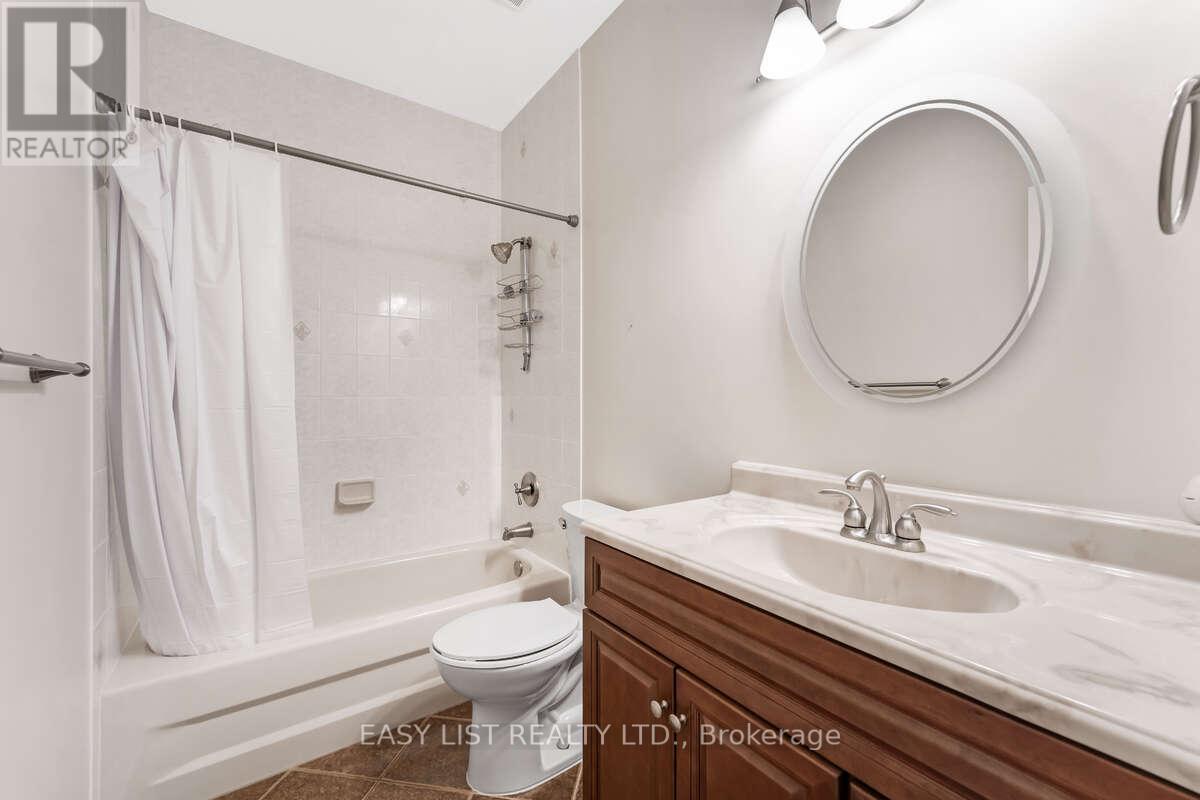 31 Forest Creek Drive, Ottawa, Ontario  K2S 1P9 - Photo 24 - X12450442