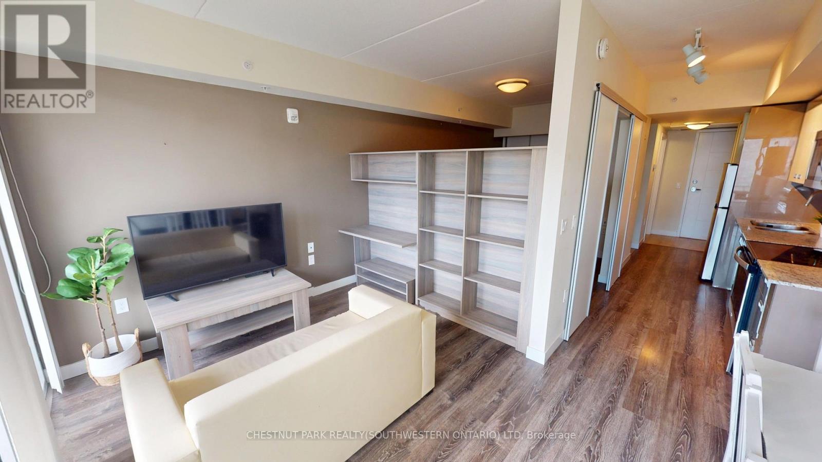 211 - 257 Hemlock Street, Waterloo, Ontario  N2L 3R4 - Photo 9 - X12450353