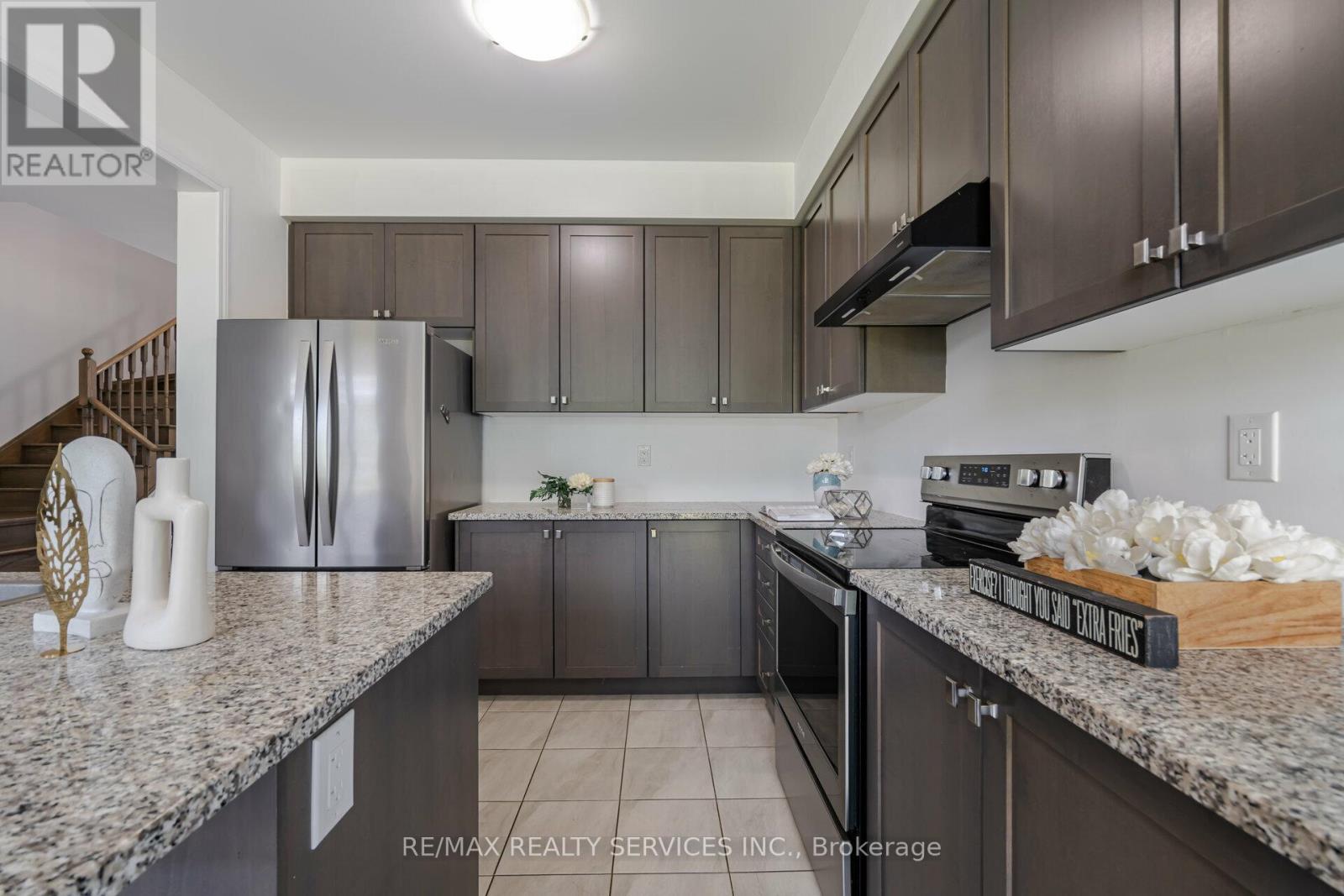251 Bedrock Drive, Hamilton (Stoney Creek), Ontario  L8J 0M2 - Photo 17 - X12450385