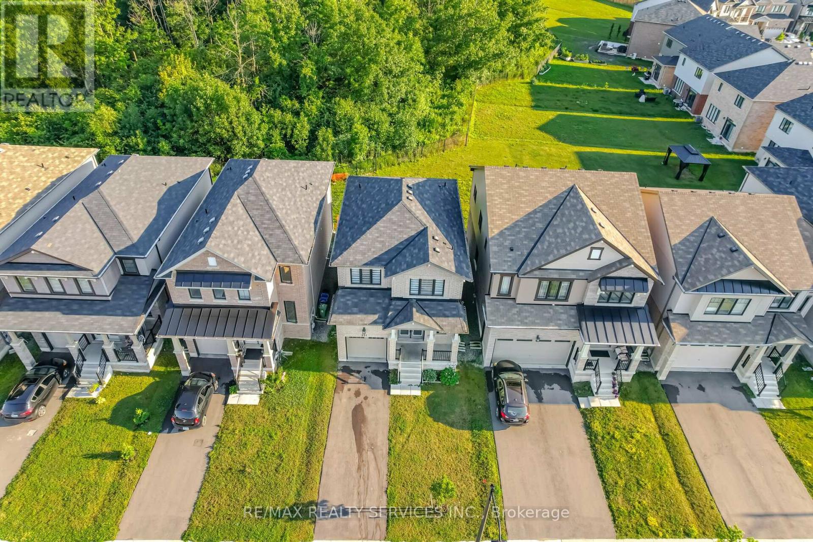 251 Bedrock Drive, Hamilton (Stoney Creek), Ontario  L8J 0M2 - Photo 3 - X12450385