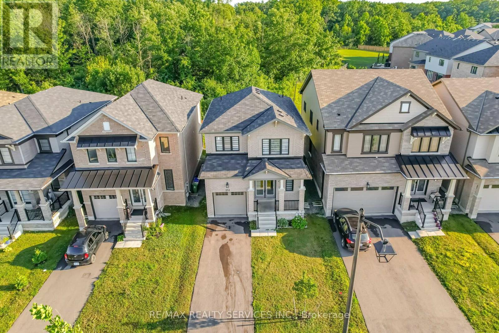 251 Bedrock Drive, Hamilton (Stoney Creek), Ontario  L8J 0M2 - Photo 4 - X12450385