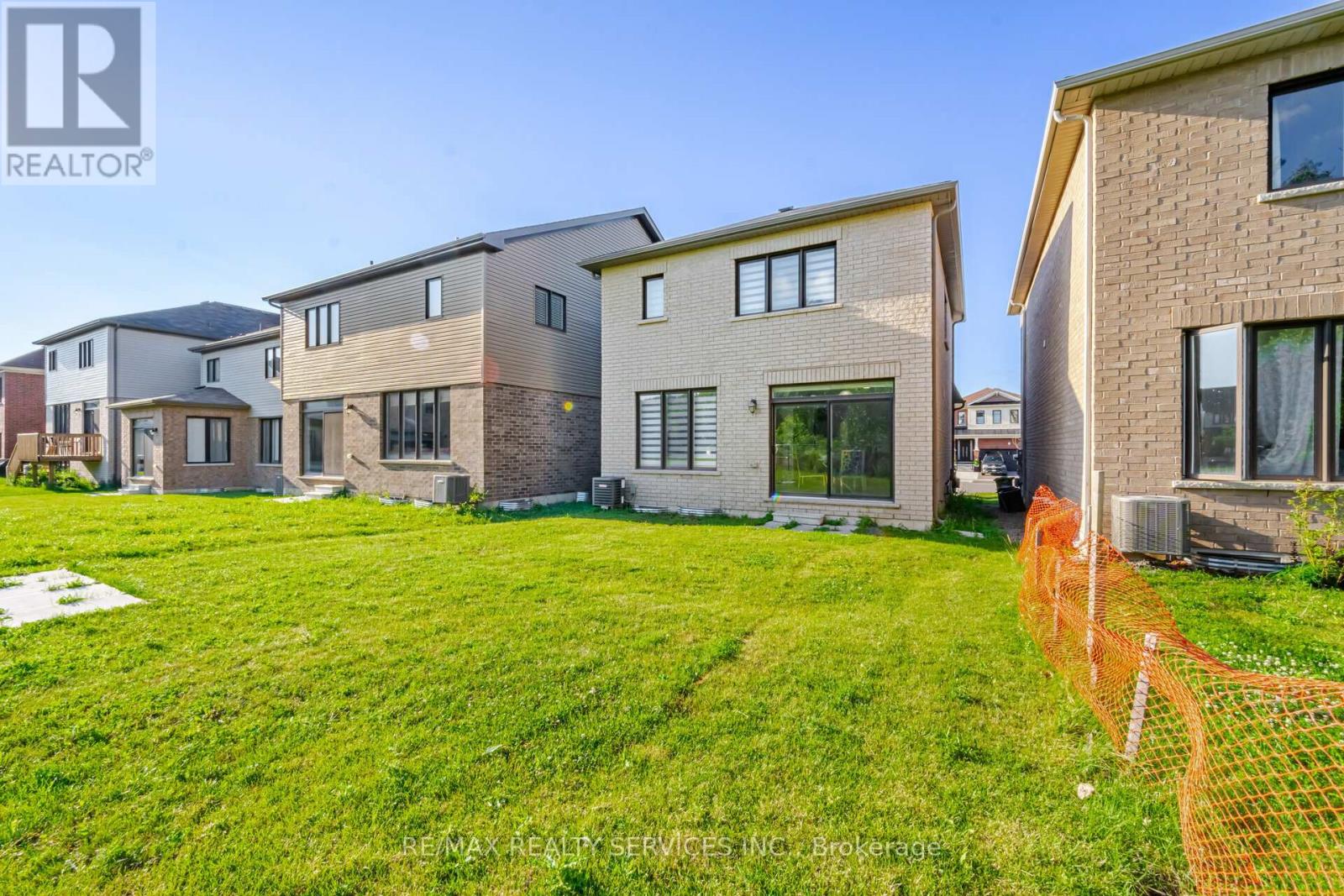 251 Bedrock Drive, Hamilton (Stoney Creek), Ontario  L8J 0M2 - Photo 40 - X12450385