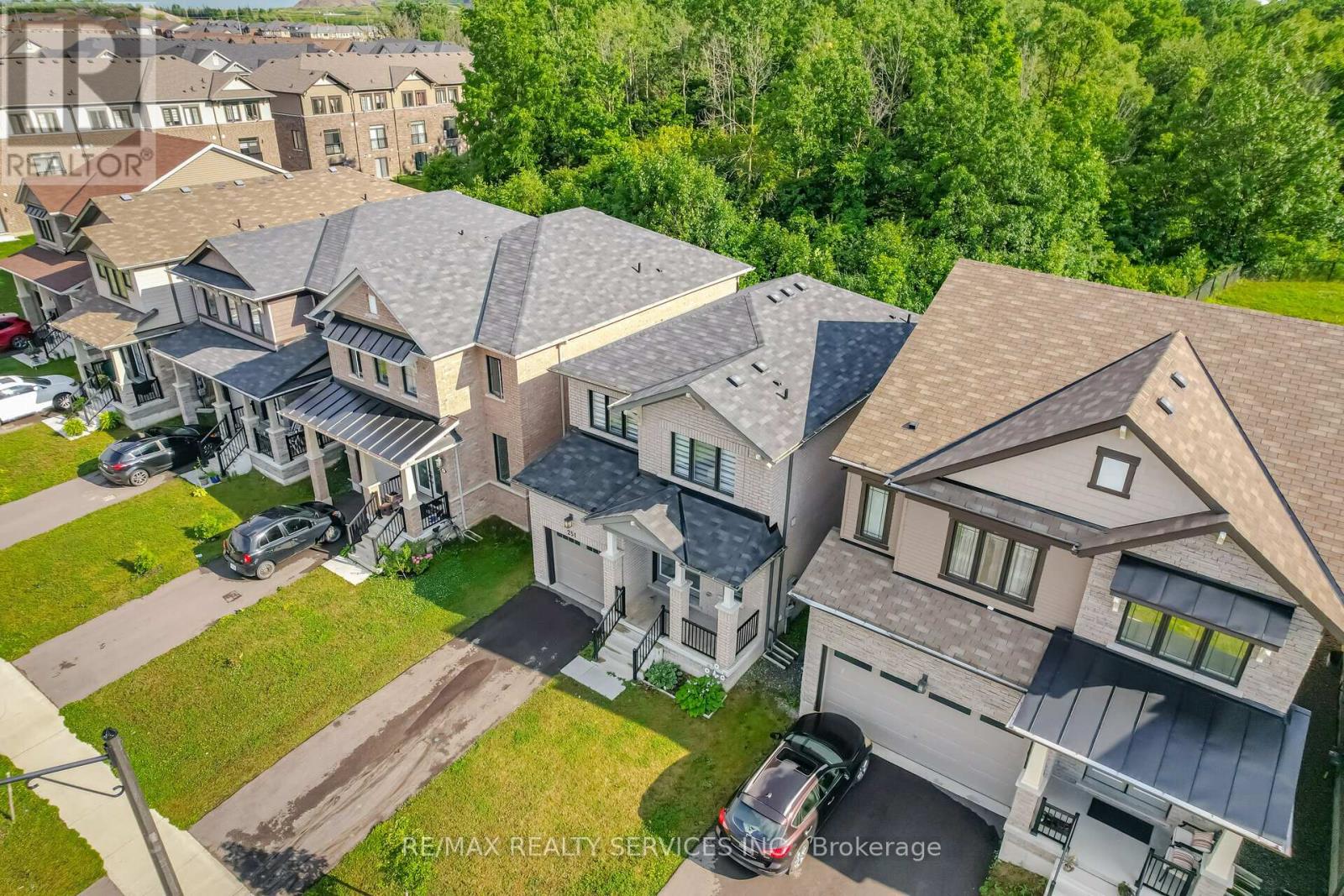 251 Bedrock Drive, Hamilton (Stoney Creek), Ontario  L8J 0M2 - Photo 5 - X12450385
