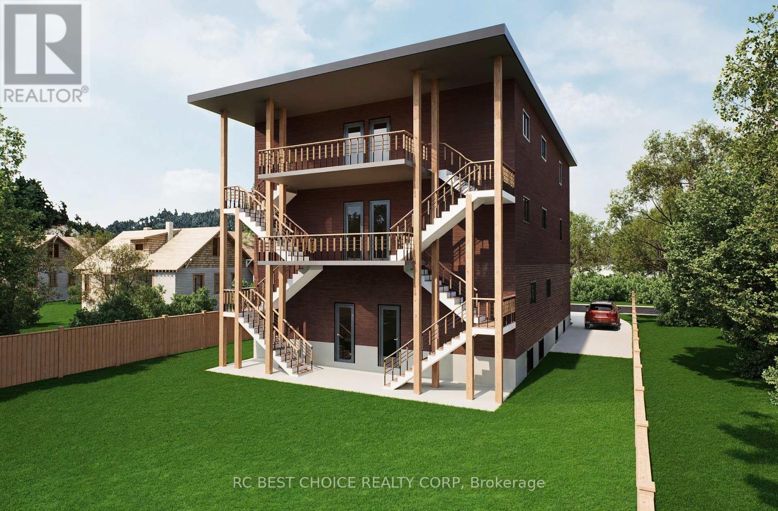 108 Briscoe Street E, London South, Ontario  N6C 1X2 - Photo 2 - X12450426