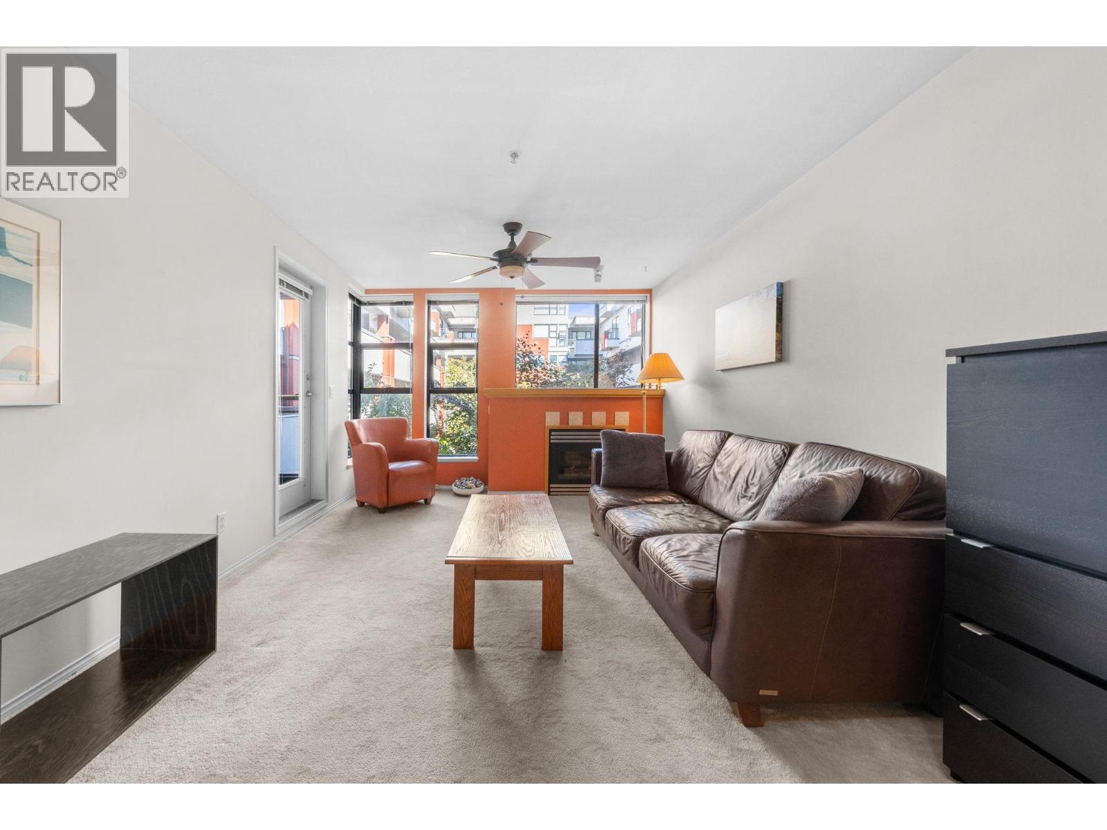405 305 Lonsdale Avenue, North Vancouver, British Columbia  V7M 2G3 - Photo 2 - R3056297