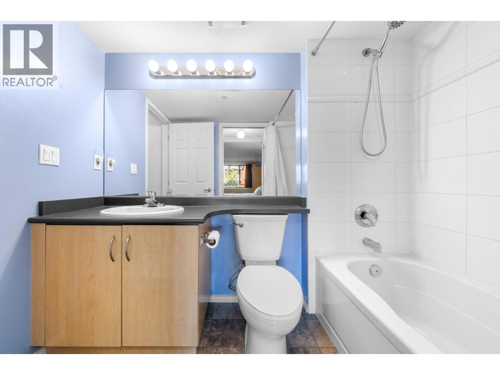 405 305 Lonsdale Avenue, North Vancouver, British Columbia  V7M 2G3 - Photo 25 - R3056297