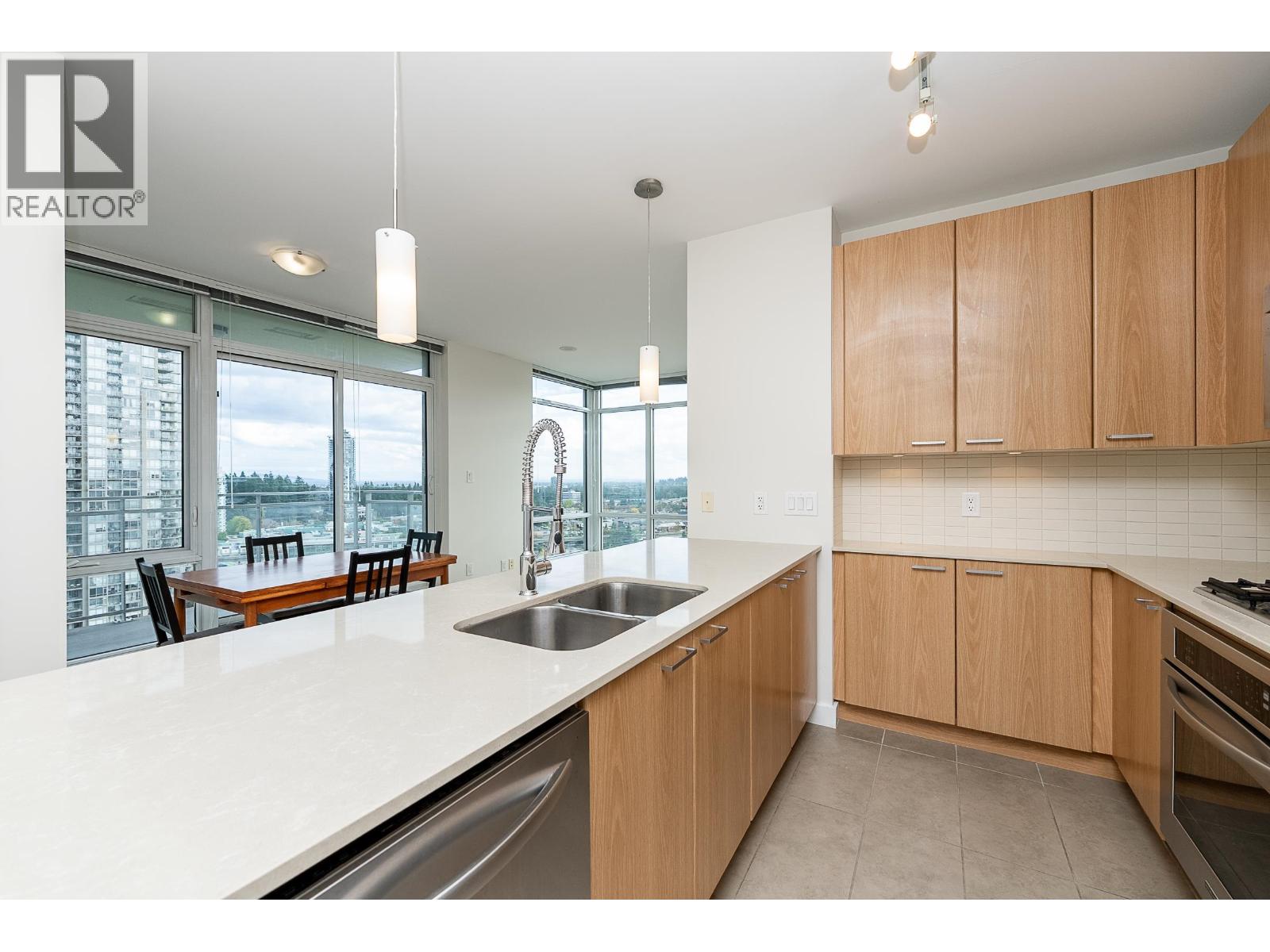 2105 2955 ATLANTIC AVENUE, Coquitlam, British Columbia