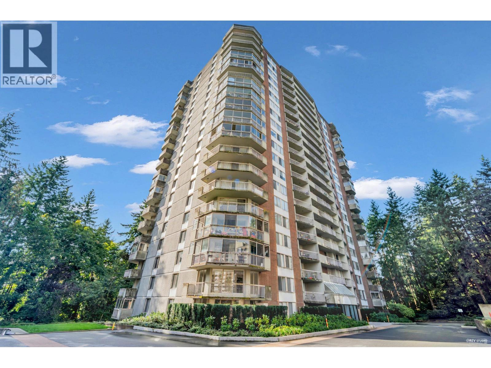 809 2024 FULLERTON AVENUE, north vancouver, British Columbia