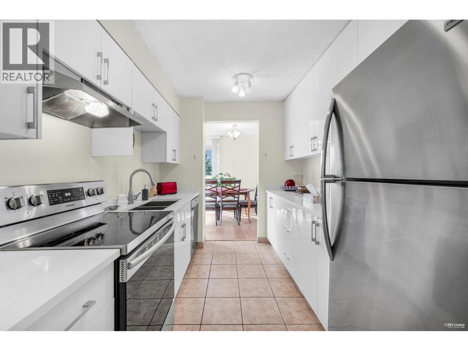 809 2024 Fullerton Avenue, North Vancouver, British Columbia  V7P 3G4 - Photo 11 - R3056324