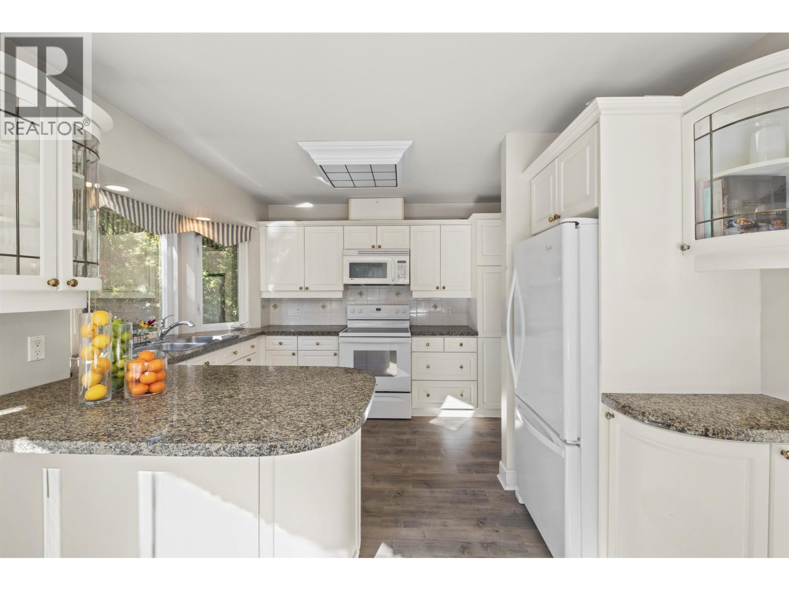 682 Seymour Boulevard, North Vancouver, British Columbia  V7J 2J6 - Photo 14 - R3056334