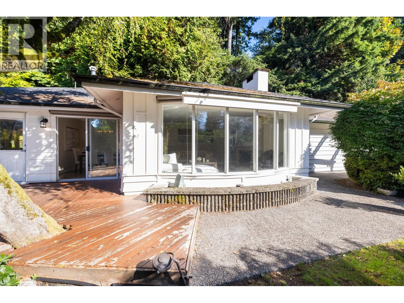 4110 Burkeridge Place, West Vancouver, British Columbia  V7V 3M9 - Photo 5 - R3050575