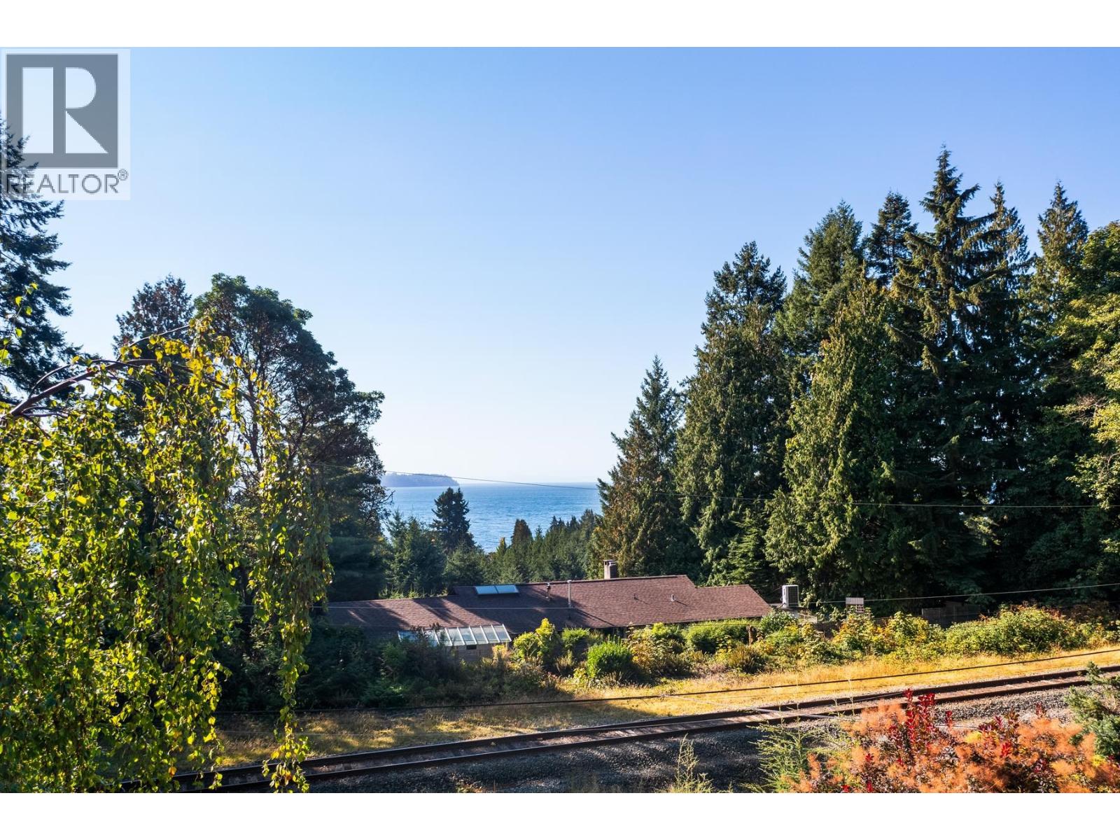 4110 Burkeridge Place, West Vancouver, British Columbia  V7V 3M9 - Photo 7 - R3050575