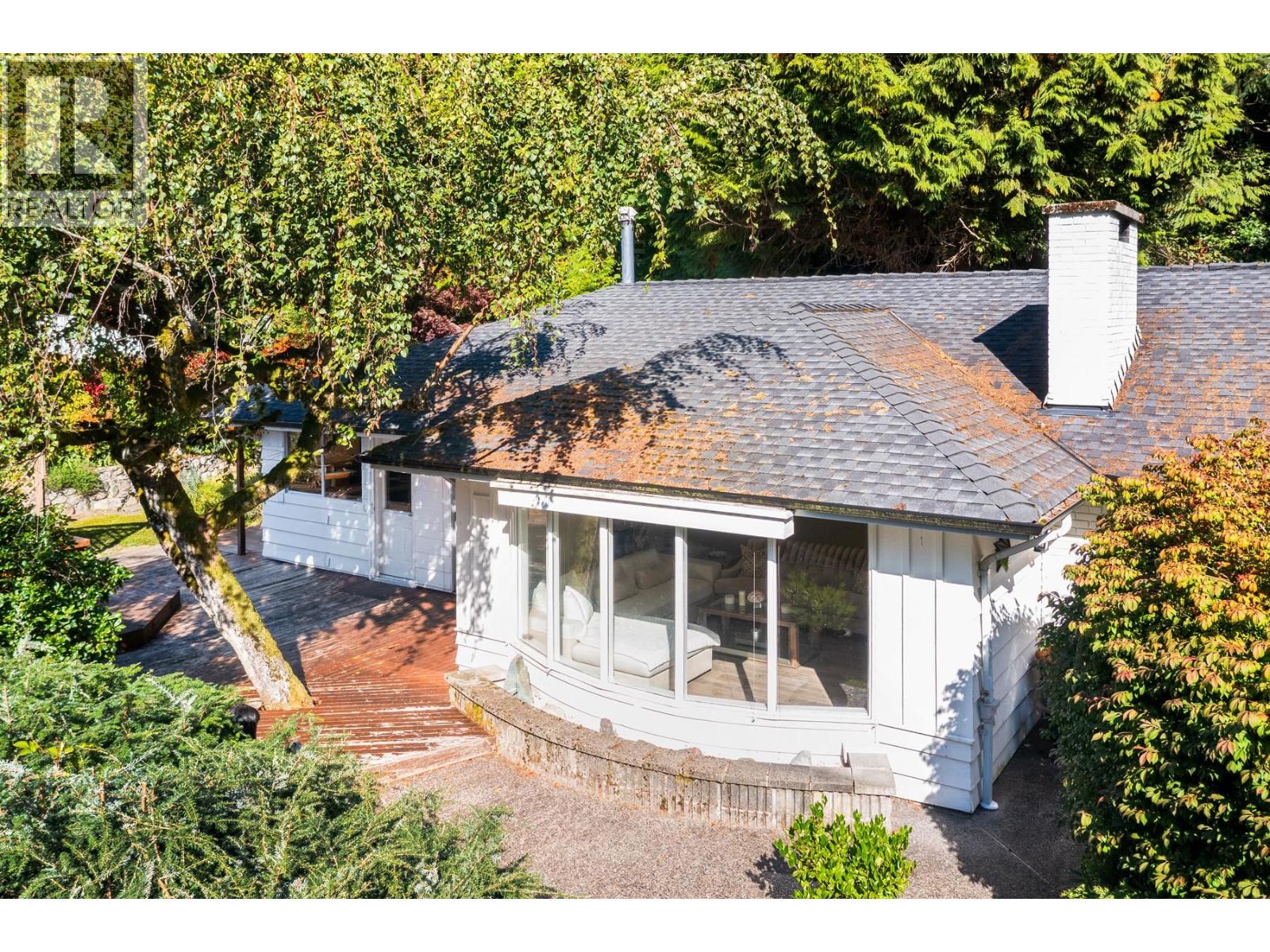 4110 Burkeridge Place, West Vancouver, British Columbia  V7V 3M9 - Photo 6 - R3050575