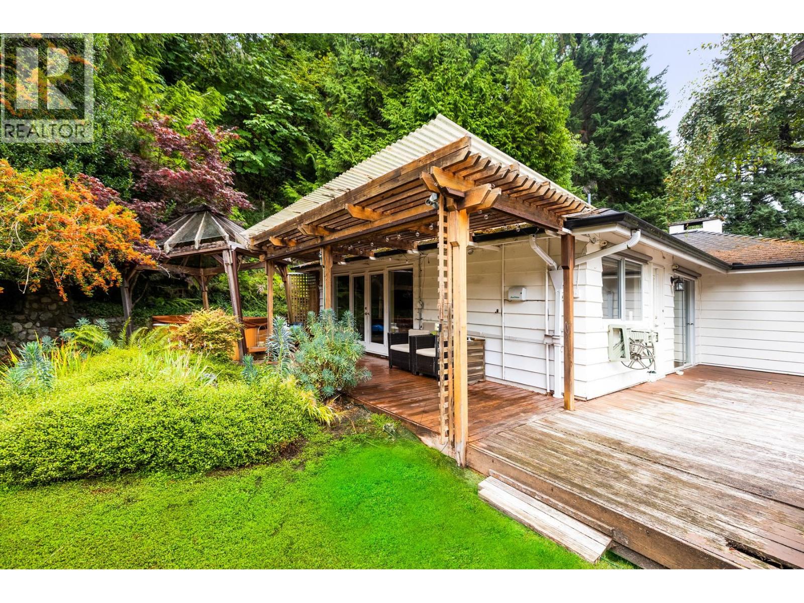4110 Burkeridge Place, West Vancouver, British Columbia  V7V 3M9 - Photo 23 - R3050575