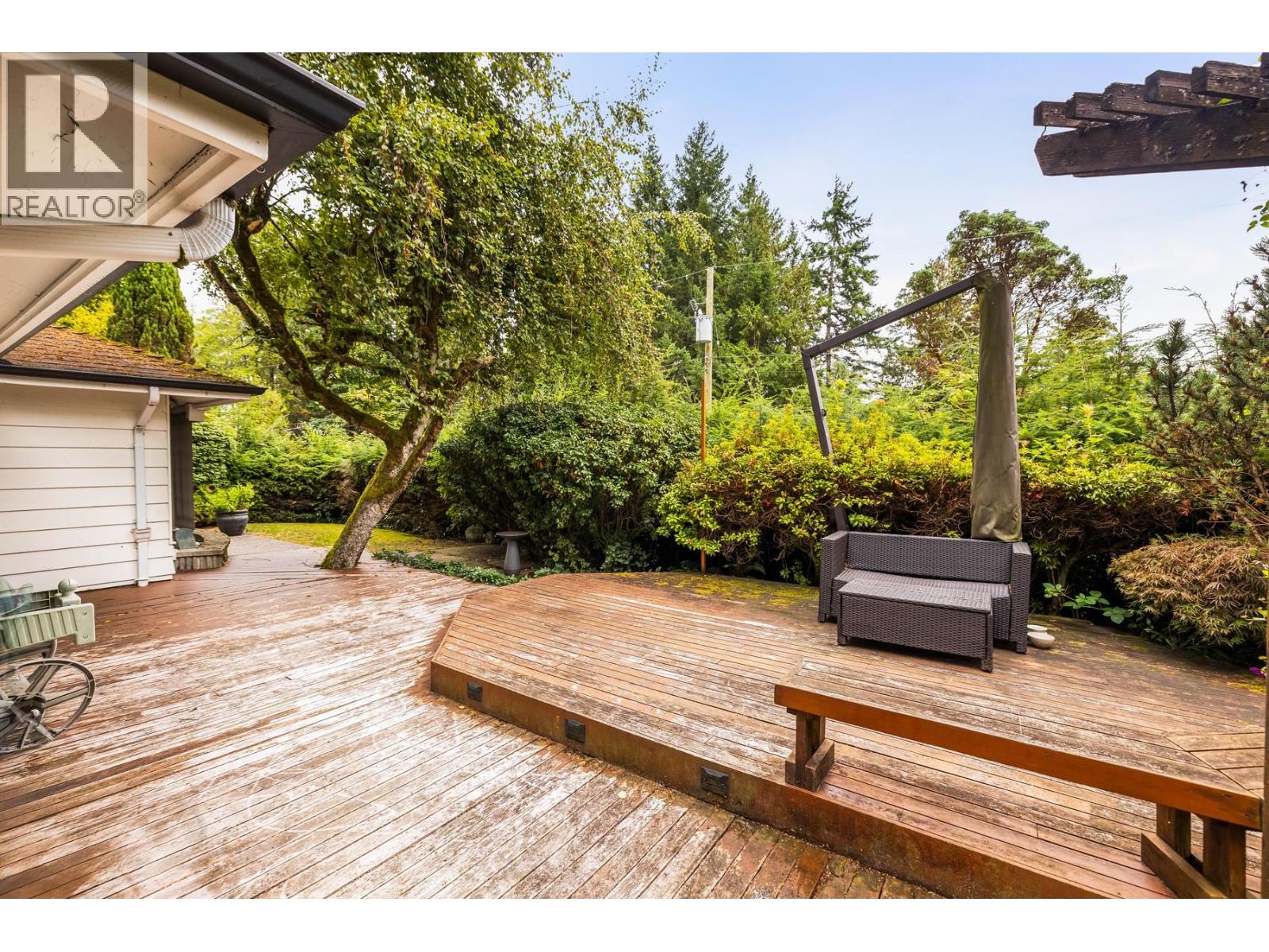 4110 Burkeridge Place, West Vancouver, British Columbia  V7V 3M9 - Photo 31 - R3050575