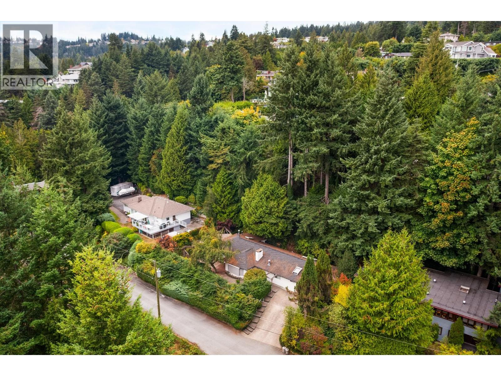 4110 Burkeridge Place, West Vancouver, British Columbia  V7V 3M9 - Photo 38 - R3050575