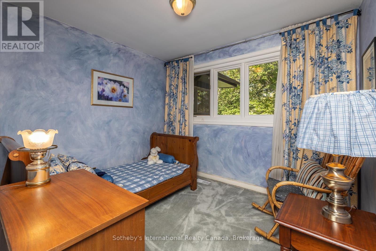 98 Selgrove Crescent, Oakville, Ontario  L6L 1L3 - Photo 19 - W12450412