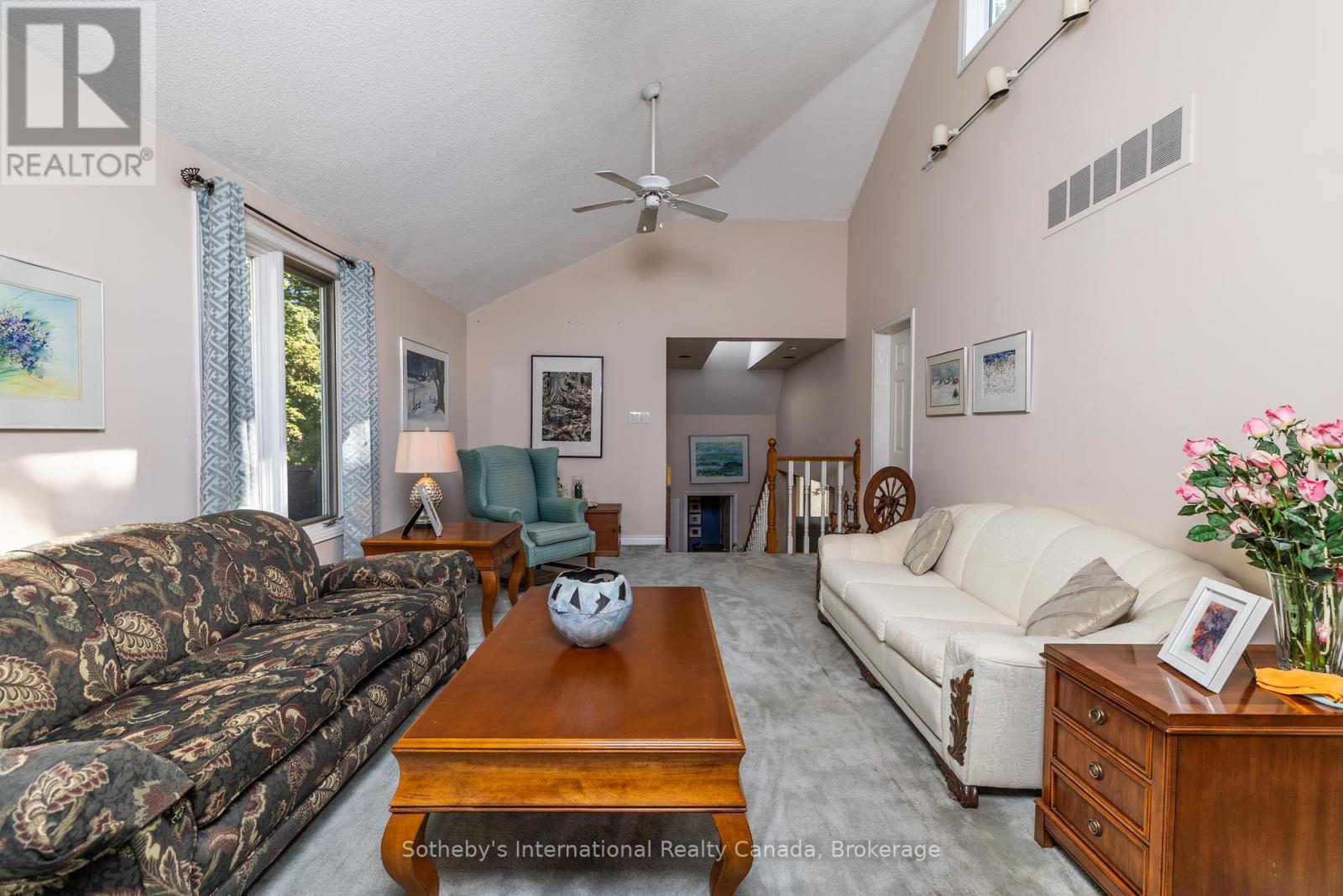 98 Selgrove Crescent, Oakville, Ontario  L6L 1L3 - Photo 23 - W12450412