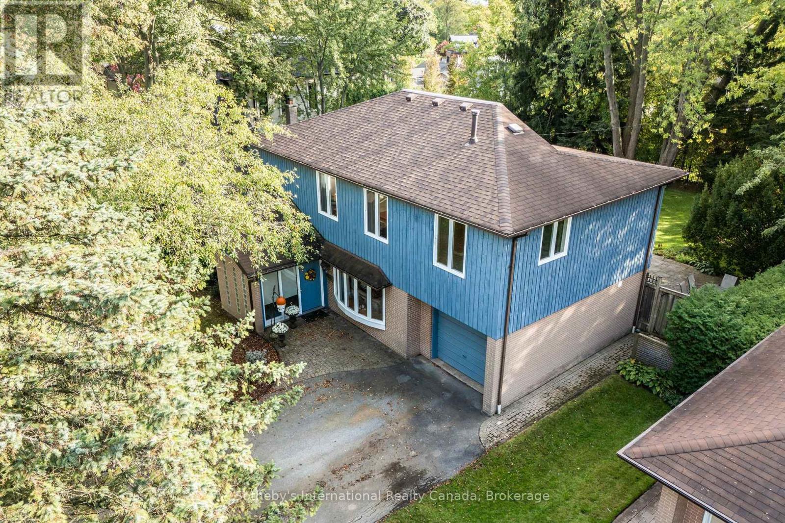 98 SELGROVE CRESCENT, Oakville, Ontario