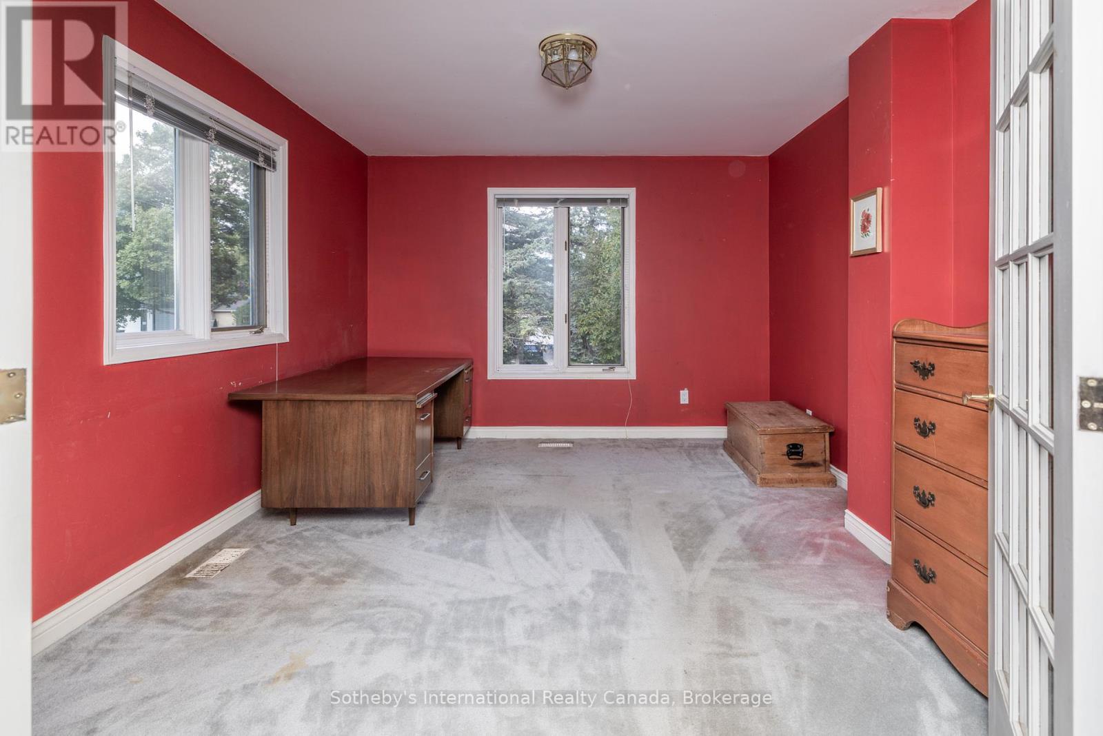 98 Selgrove Crescent, Oakville, Ontario  L6L 1L3 - Photo 26 - W12450412