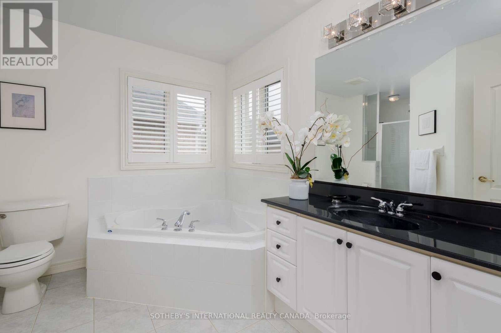 16 Saint Clare Boulevard, Vaughan, Ontario  L4H 2A2 - Photo 20 - N12396455