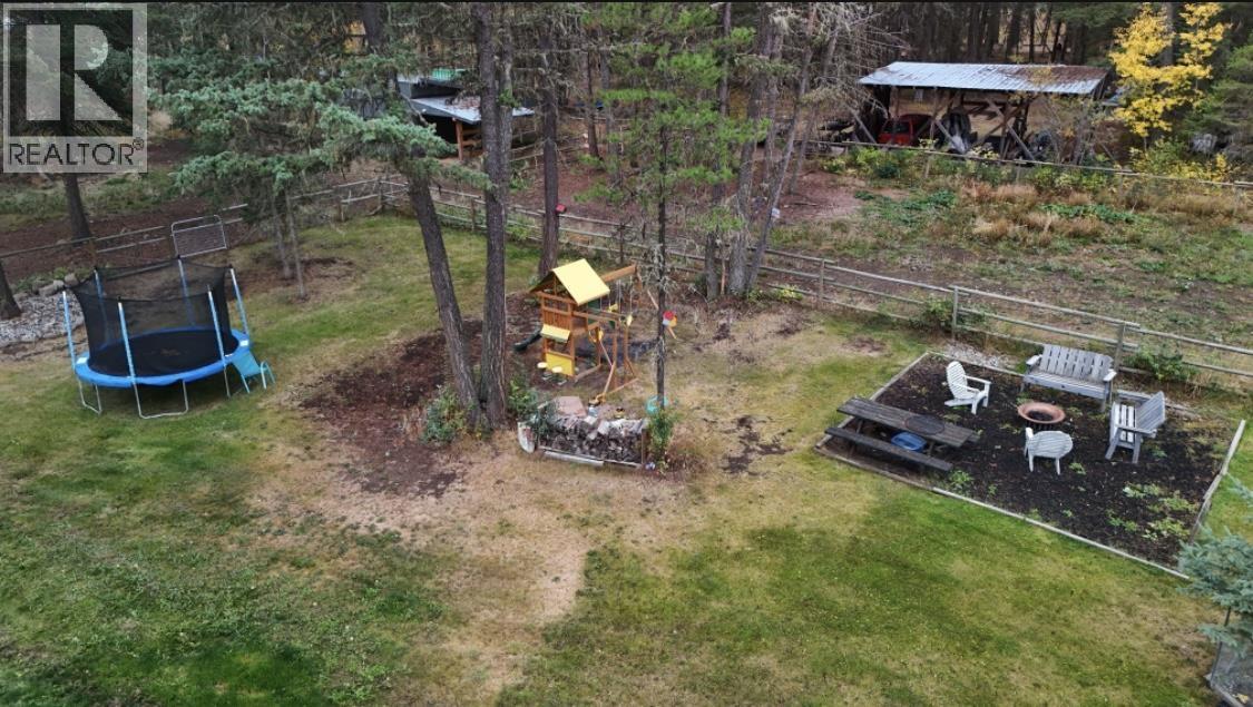 3078 Heinie Place, 150 Mile House, British Columbia  V0K 2G0 - Photo 4 - R3056305