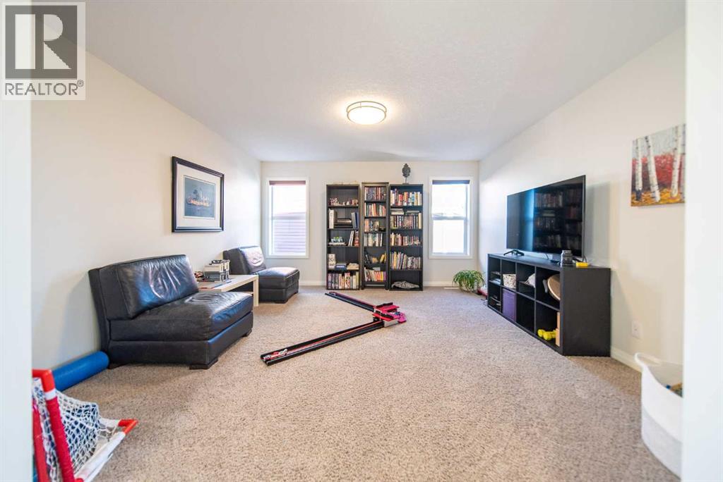 27 Sunset Park, Cochrane, Alberta  T4C 0N4 - Photo 24 - A2262469