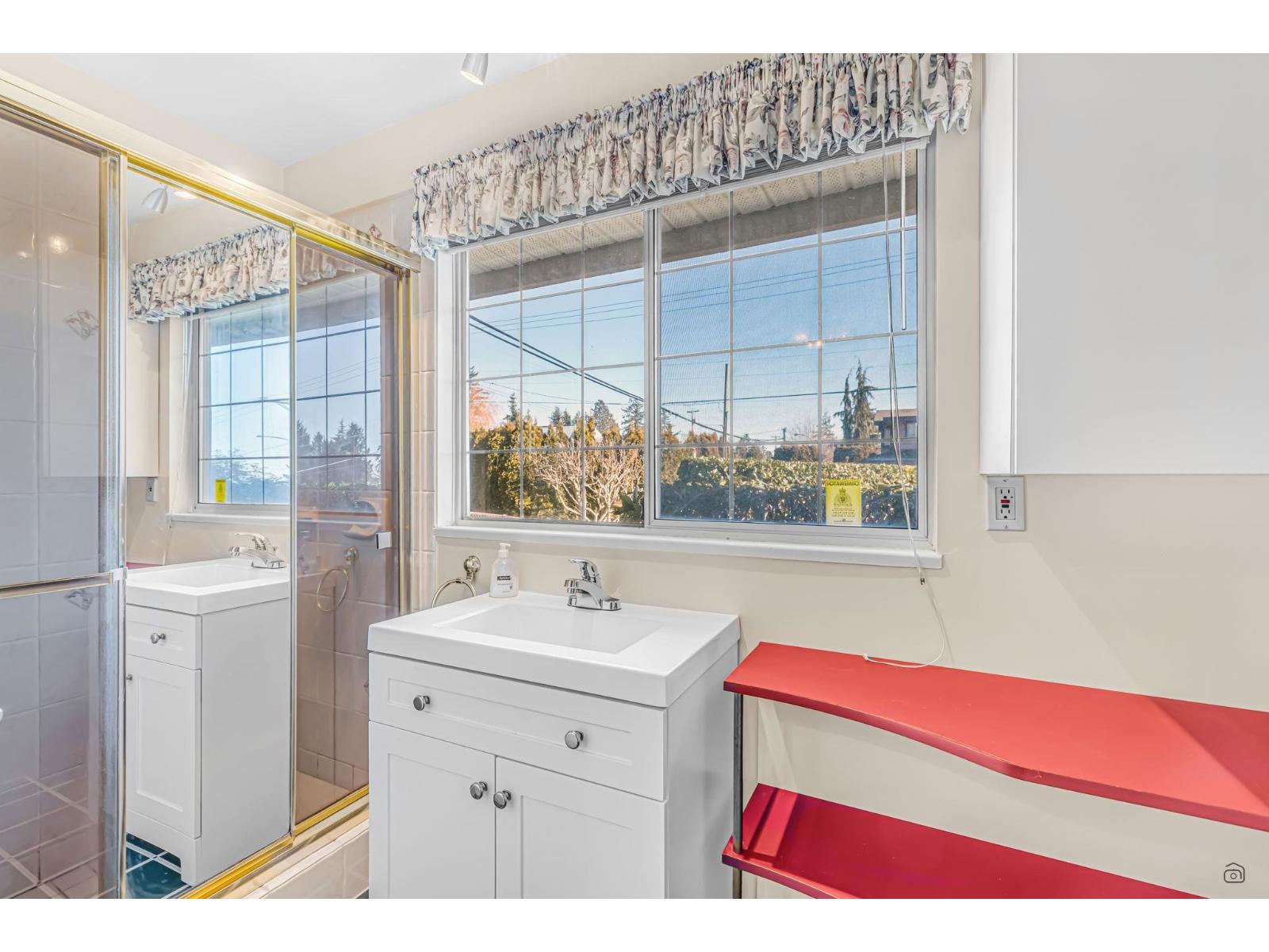 1191 Finlay Street, White Rock, British Columbia  V4B 4K9 - Photo 8 - R3055859