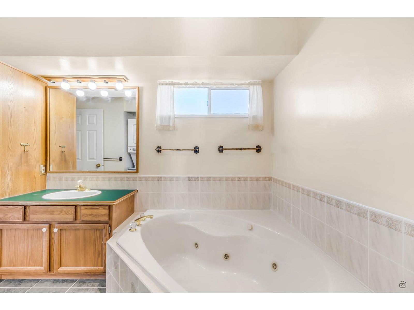 1191 Finlay Street, White Rock, British Columbia  V4B 4K9 - Photo 32 - R3055859