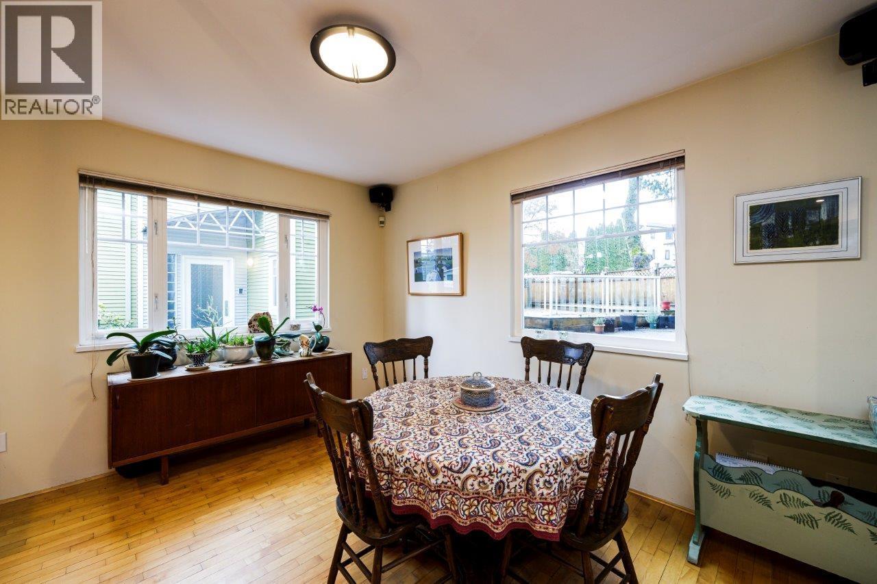 26 N Stratford Avenue, Burnaby, British Columbia  V5B 1K9 - Photo 6 - R3053065