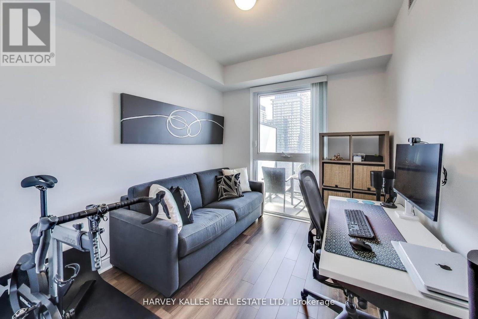 3609 - 28 Ted Rogers Way, Toronto (Church-Yonge Corridor), Ontario  M4Y 2J4 - Photo 14 - C12450453