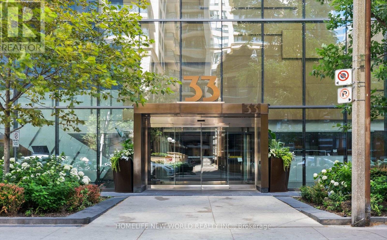 2109 - 33 Charles Street E, Toronto, Ontario  M4Y 0A2 - Photo 3 - C12450473