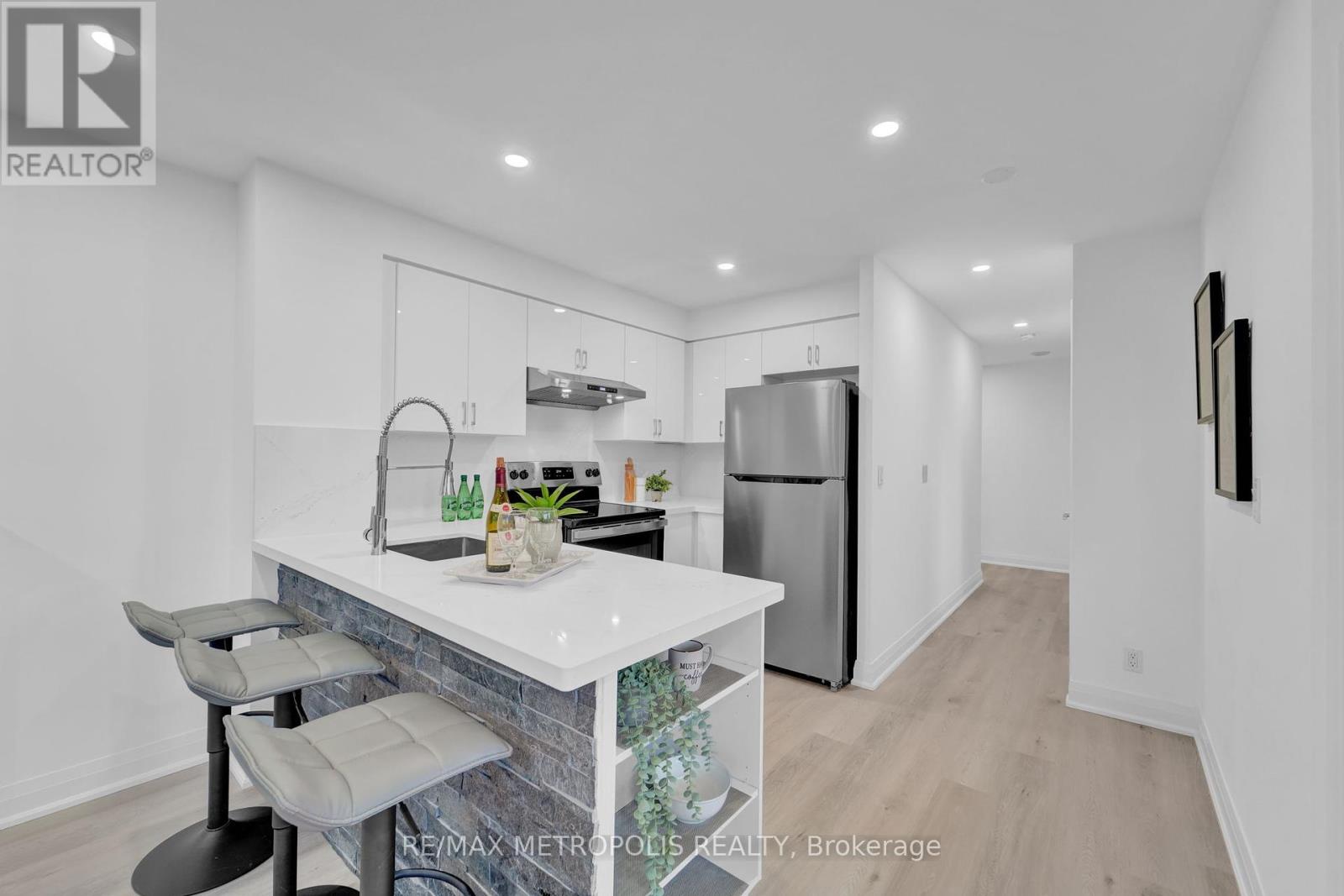 1504 - 76 Shuter Street, Toronto (Church-Yonge Corridor), Ontario  M5B 1B4 - Photo 12 - C12450487