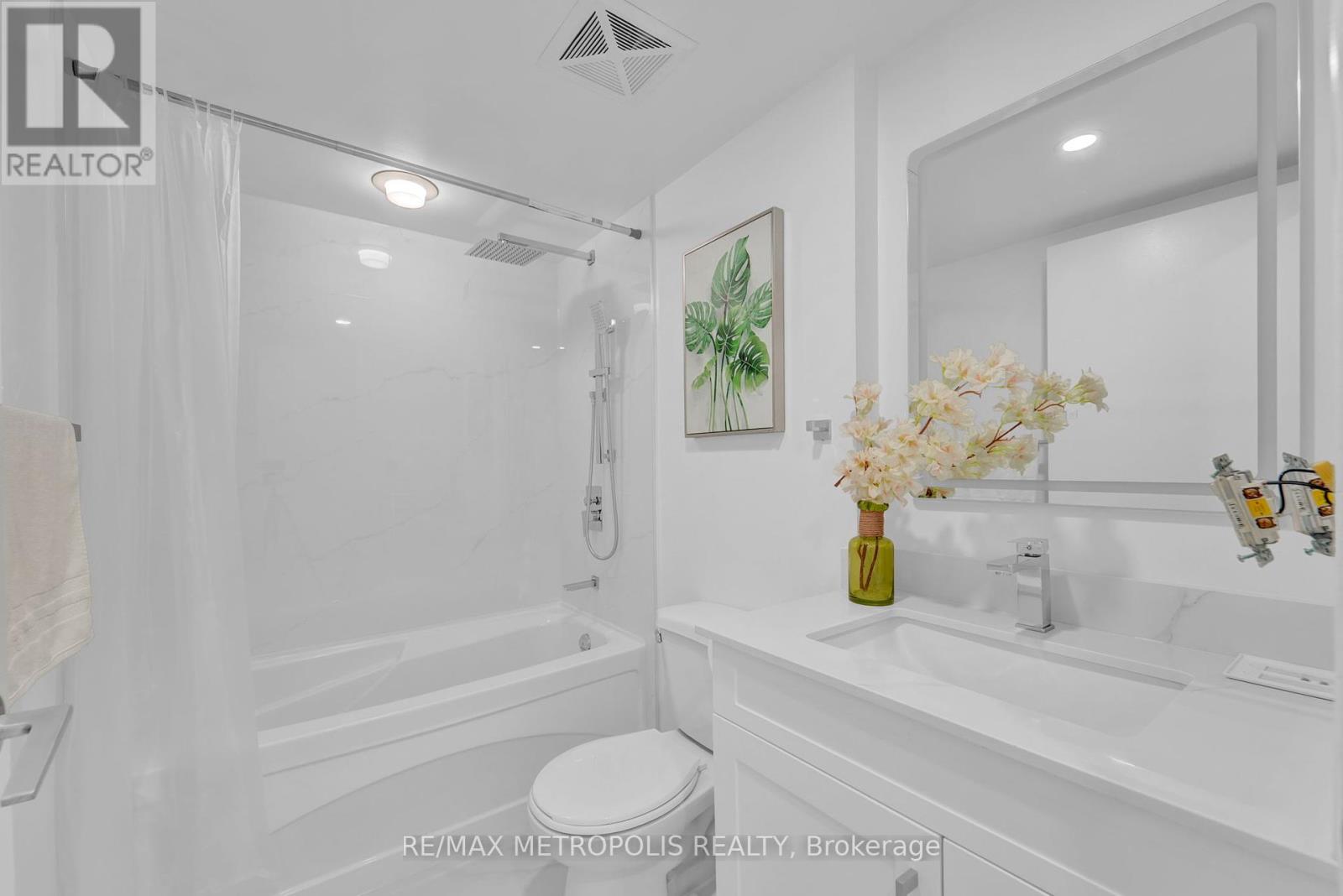 1504 - 76 Shuter Street, Toronto (Church-Yonge Corridor), Ontario  M5B 1B4 - Photo 24 - C12450487