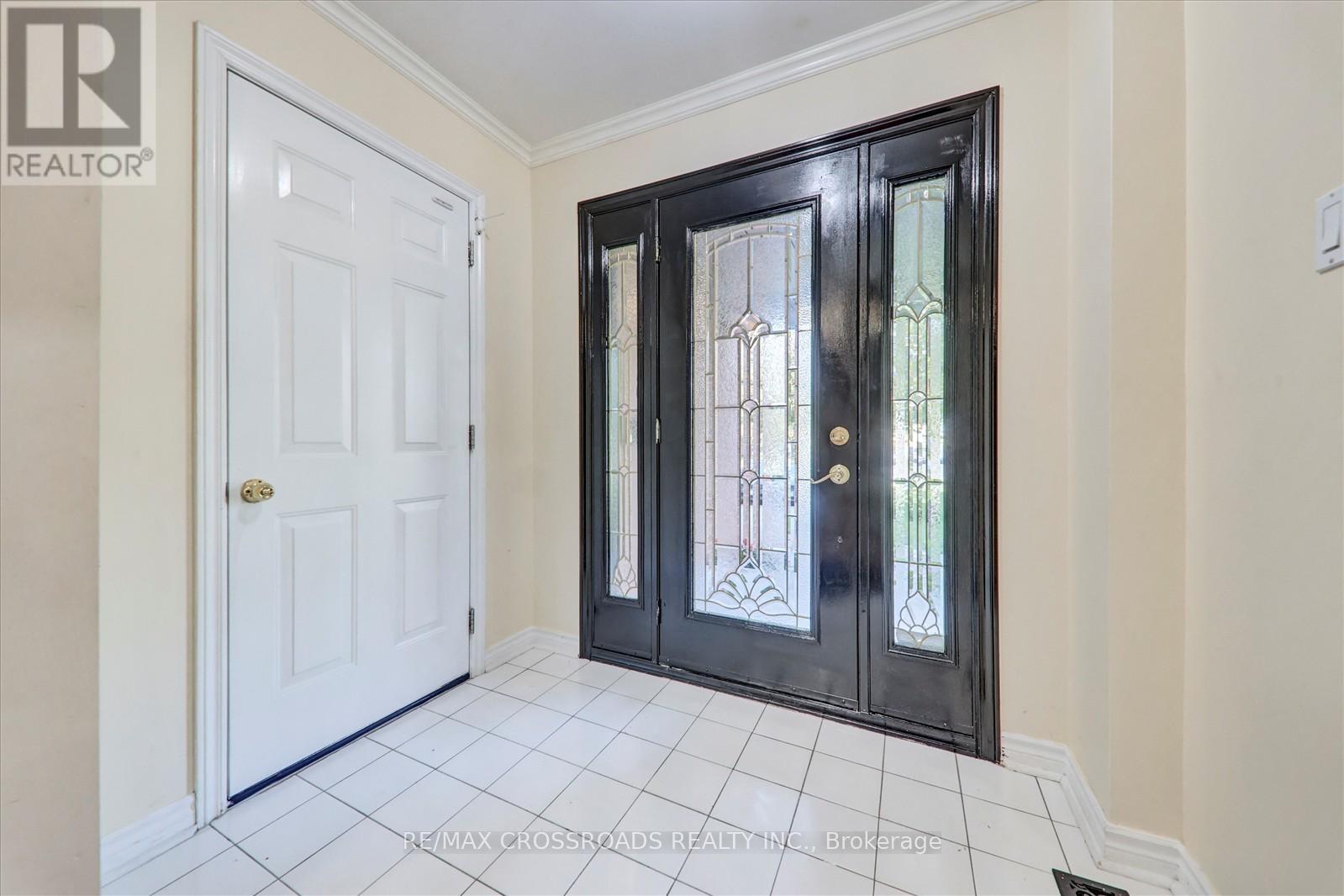 3993 Ellesmere Road, Toronto (Highland Creek), Ontario  M1C 1J3 - Photo 10 - E12450470