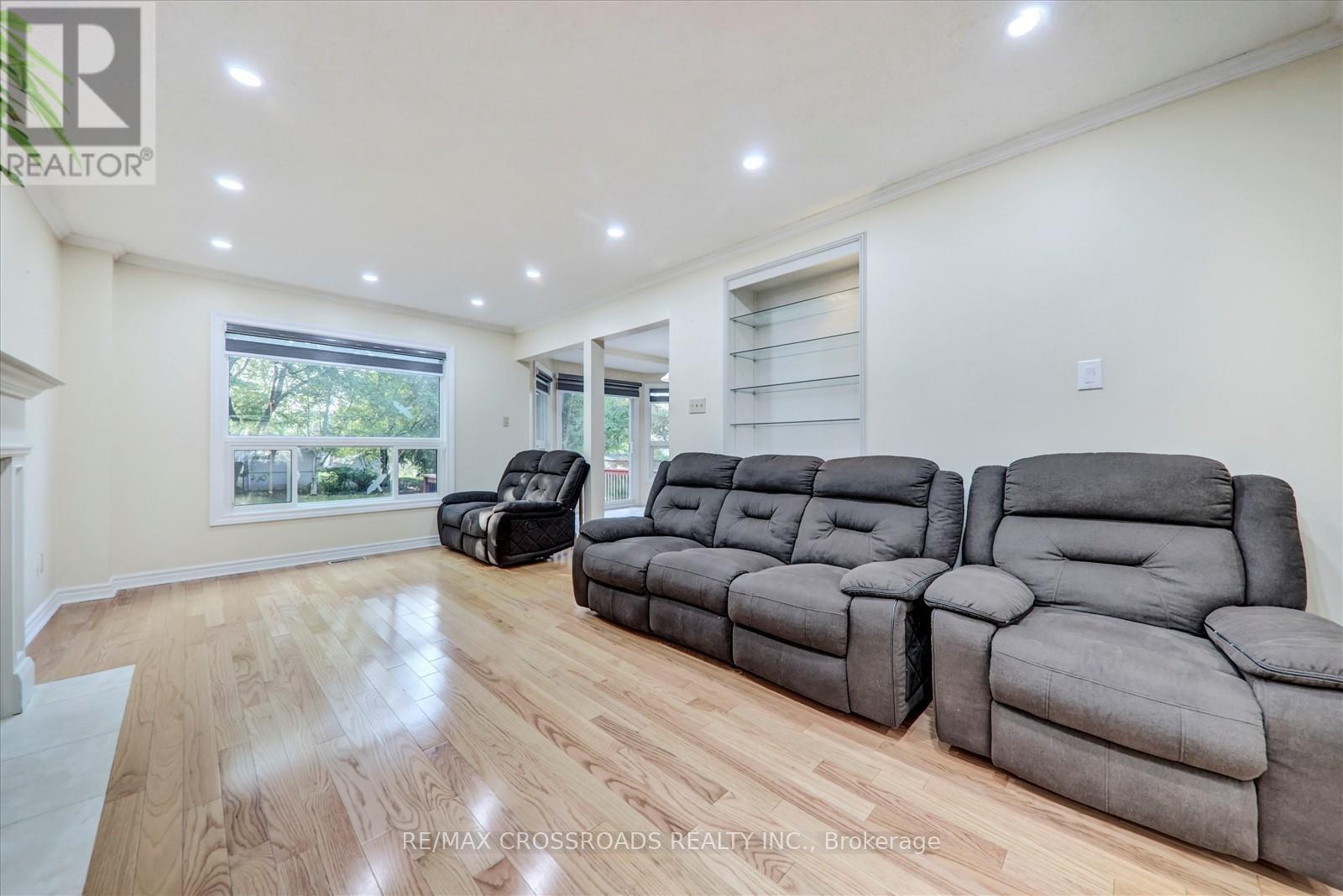 3993 Ellesmere Road, Toronto (Highland Creek), Ontario  M1C 1J3 - Photo 14 - E12450470