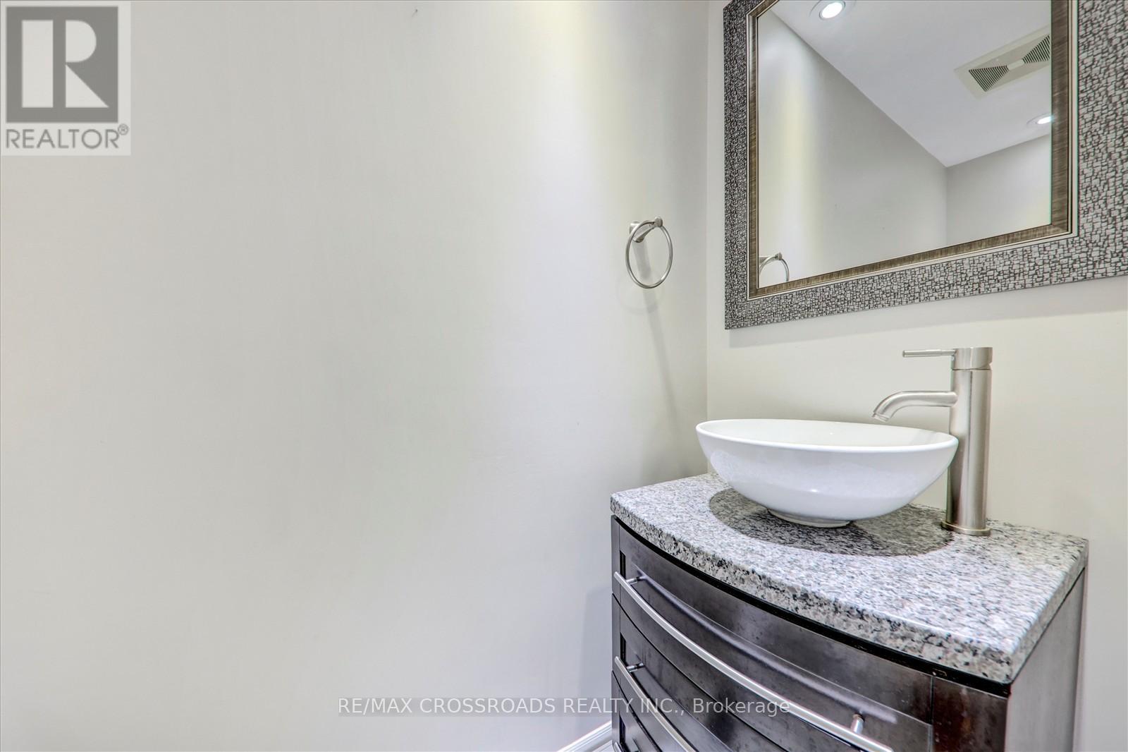 3993 Ellesmere Road, Toronto (Highland Creek), Ontario  M1C 1J3 - Photo 22 - E12450470