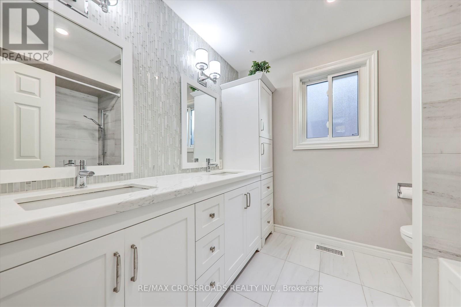 3993 Ellesmere Road, Toronto (Highland Creek), Ontario  M1C 1J3 - Photo 34 - E12450470