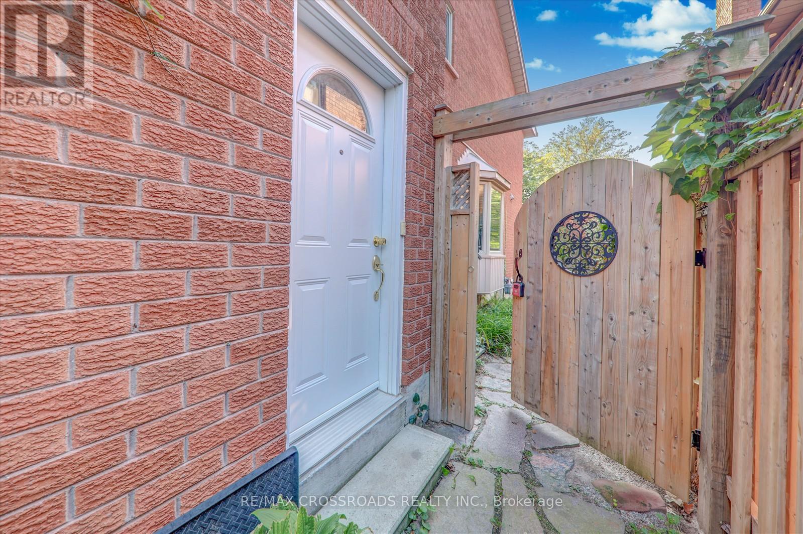 3993 Ellesmere Road, Toronto (Highland Creek), Ontario  M1C 1J3 - Photo 43 - E12450470