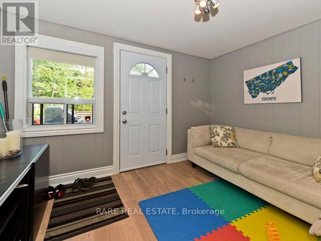 318 Riverdale Avenue, Toronto, Ontario  M4J 1A2 - Photo 11 - E12450490