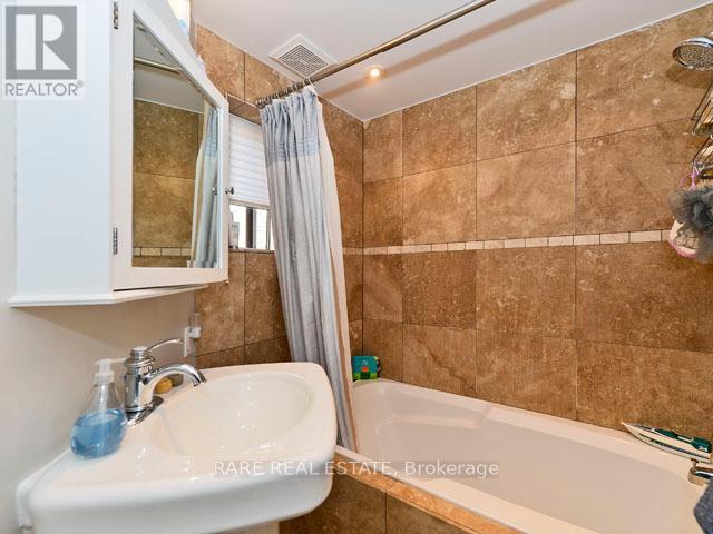 318 Riverdale Avenue, Toronto, Ontario  M4J 1A2 - Photo 18 - E12450490