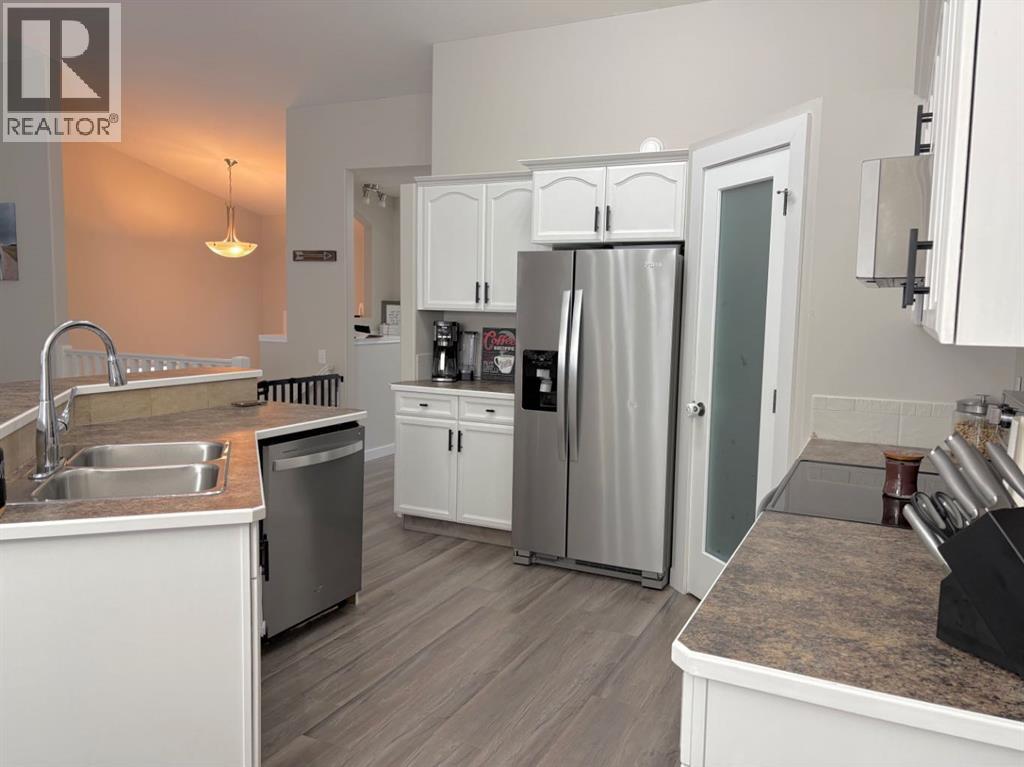 6009 43 Avenue Close, Rocky Mountain House, Alberta  T4T 1W3 - Photo 7 - A2261750