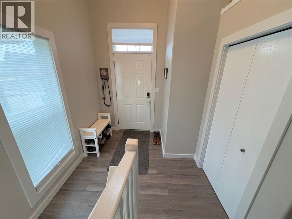 6009 43 Avenue Close, Rocky Mountain House, Alberta  T4T 1W3 - Photo 3 - A2261750
